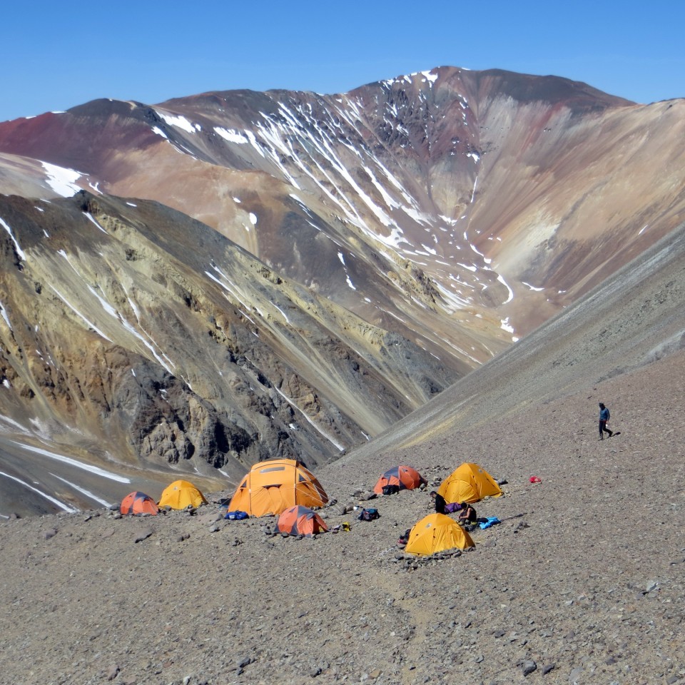 Ojos del Salado (6.893 m) Expedition